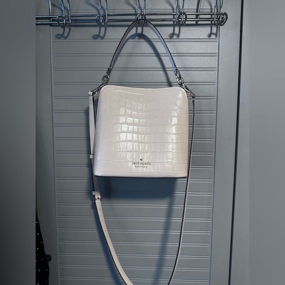 Kate Spade Darcy Bucket Bag Parment Croc Bucket Crossbody Bag NWOT MSRP: $329.00 - Picture 3 of 16